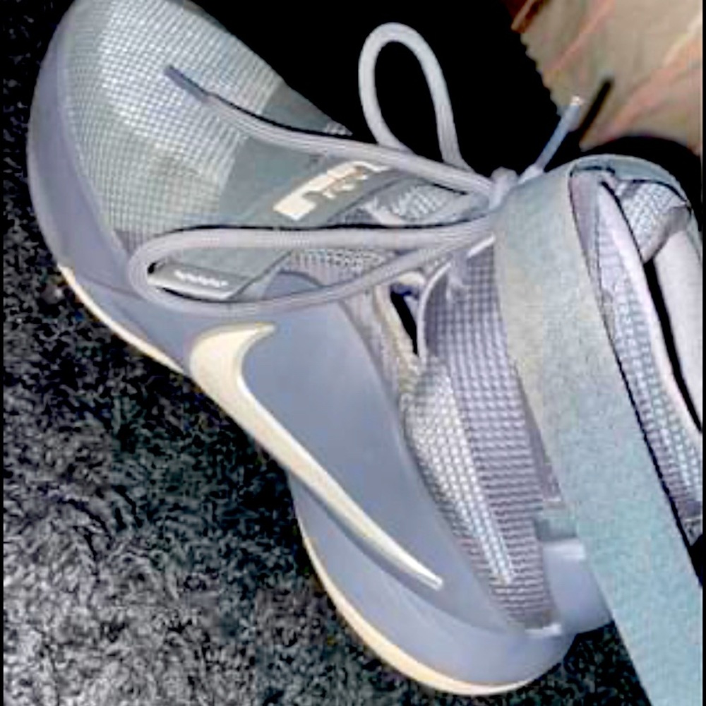 Nike Lebron Soldier IX (GS) Basketball Shoe